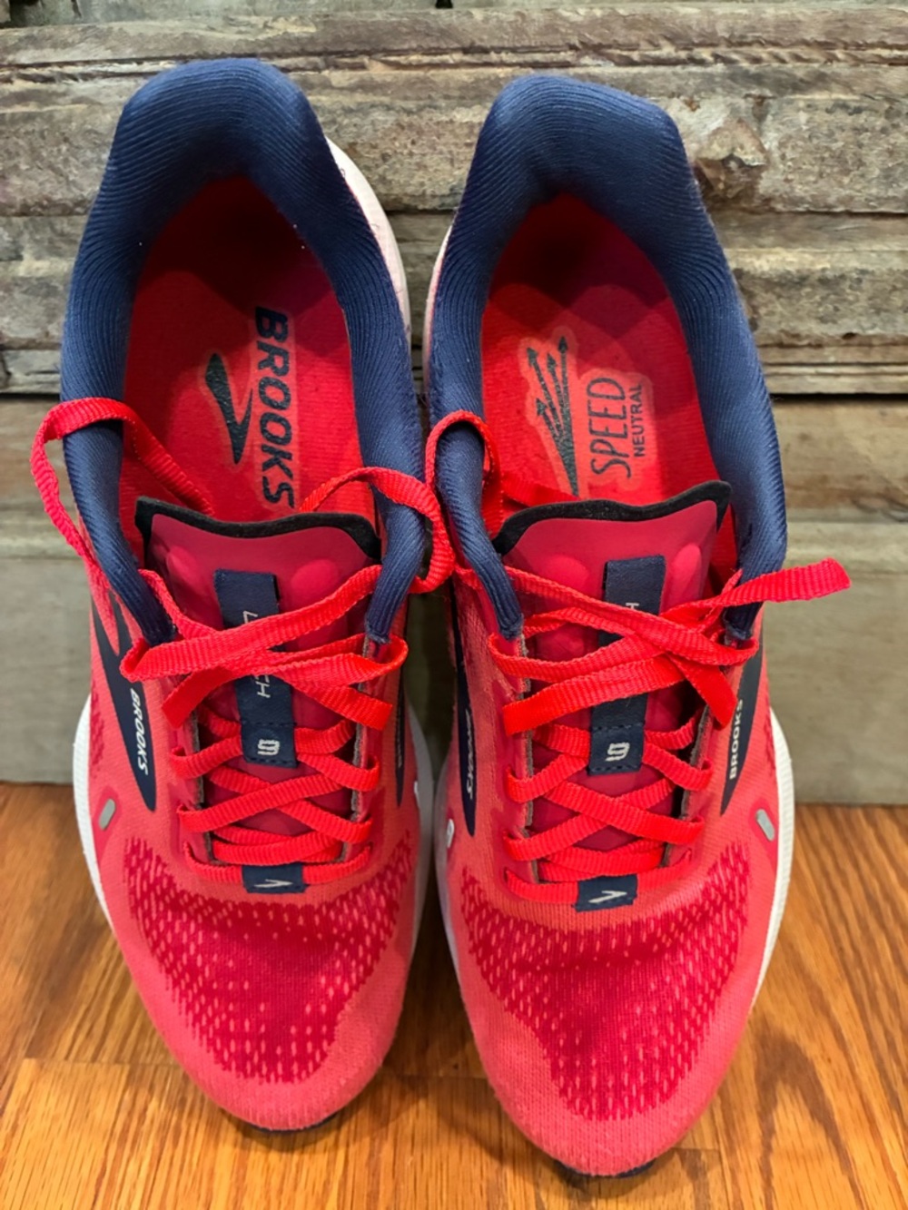 Brooks Launch 9 Running Shoes Pink Navy Women’s Size 8 Medium - Picture 2 of 10